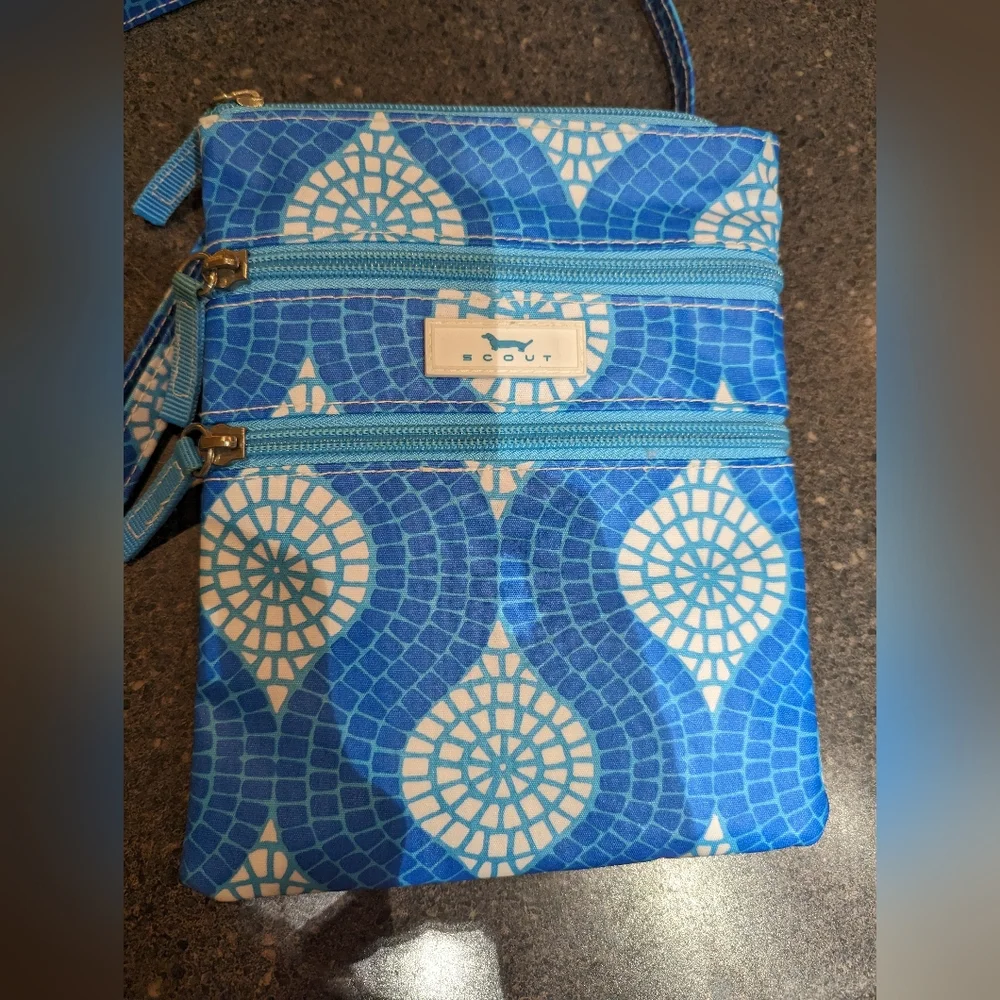 Blue mosaic Scout crossbody bag purse - Picture 4 of 6